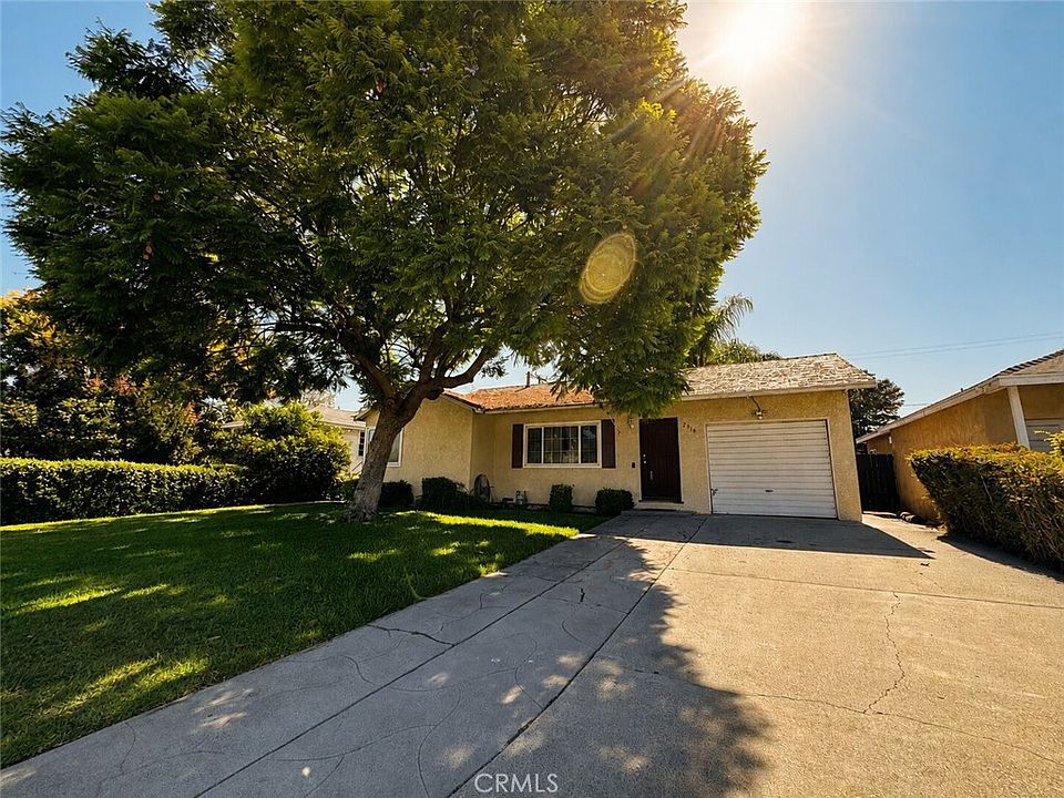 1st image of 2918 Foss Ave