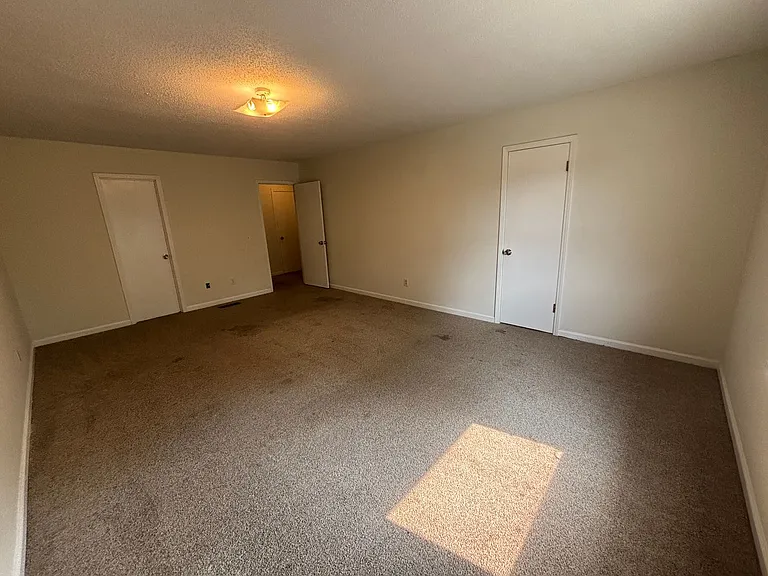401 Chateau Dr SE — Photo 10