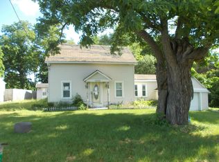 5650 Allen Padgham Rd, Farmington, NY 14425