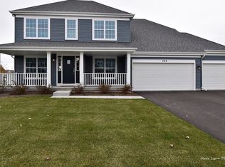 369 E Becker Pl, Sycamore, IL 60178