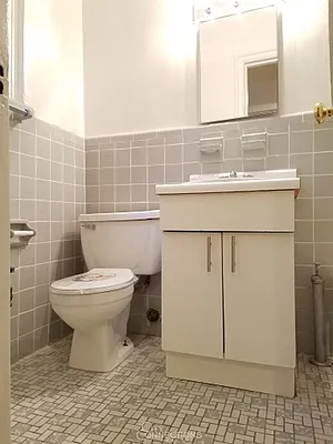 Rented by City Connections Realty | media 5