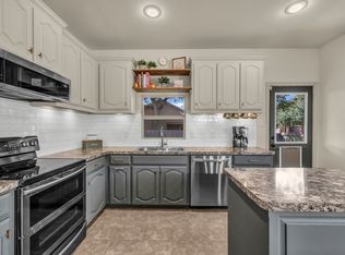 1100 New Meadow Dr, Azle, TX 76020