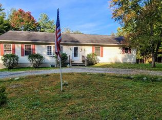 147 Deep Hollow Dr, Greentown, PA 18426