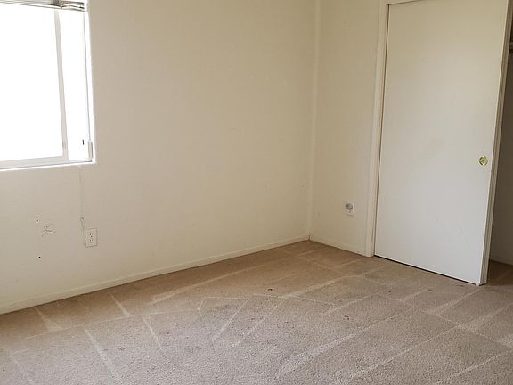 Bedroom's.