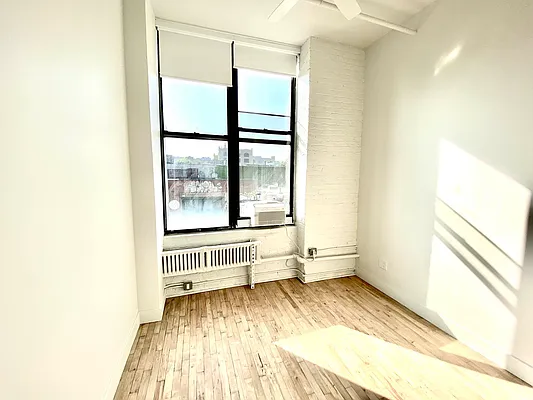 Rented by Modern Spaces | media 18