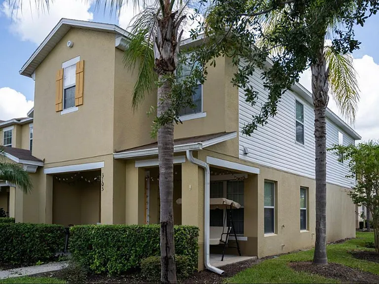 3105 Seaview Castle Dr — Photo 2