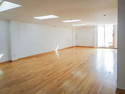 2728 N Wayne Ave #1 — Photo 3
