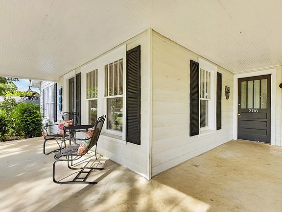 5th image of 206 Harvey Rd