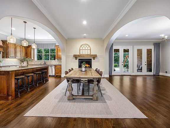 3rd image of 2113 Garden Brook Way
