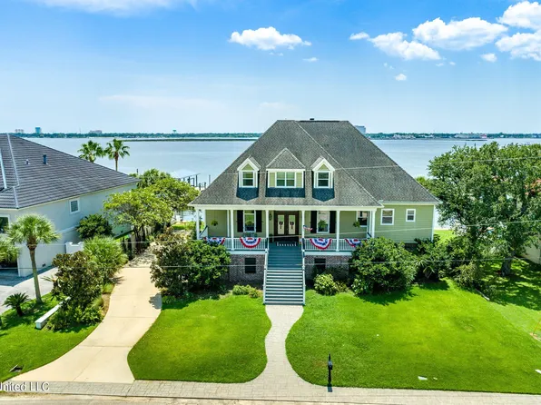 15625 Rue Dauphine Cir, Biloxi, MS 39532