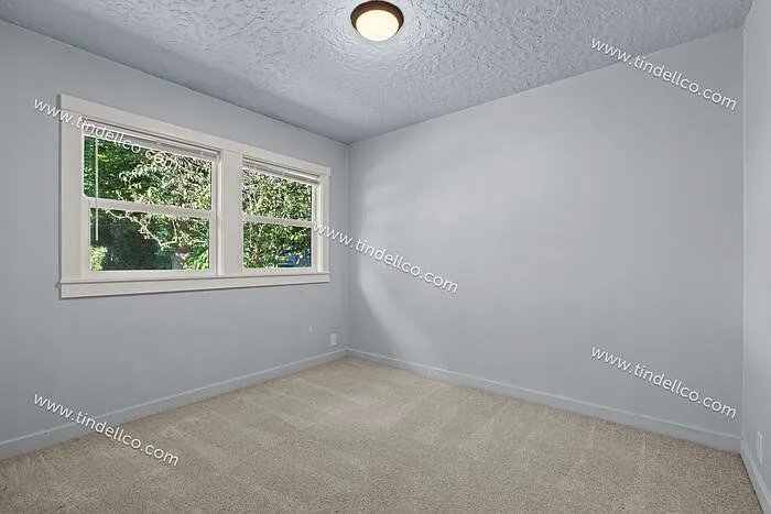 7927 N Olympia St — Photo 11