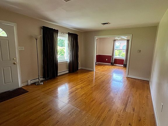 2nd image of 2609 Skeet St