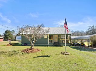 74 Downs St, Lumberton, MS 39455