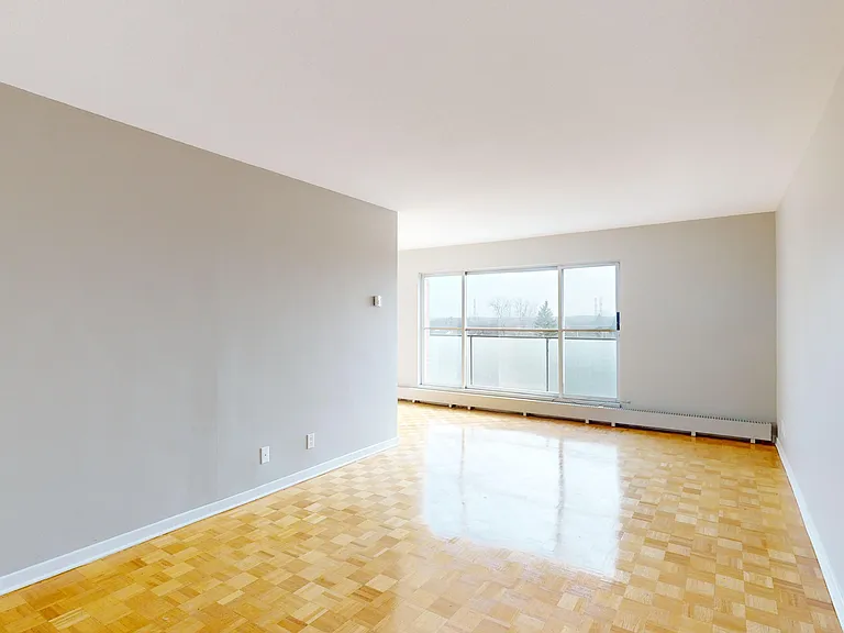 810 Canterbury Ave — Photo 14