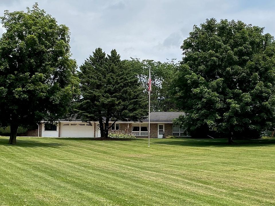 1st image of N5622 Deerwood Dr