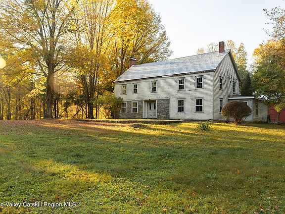 2nd image of 154 Pine Bush Road