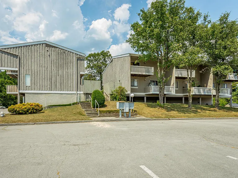 800 Reads Lake Rd #317 — Photo 4