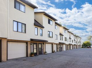 5241 33rd St S APT 3, La Crosse, WI 54601