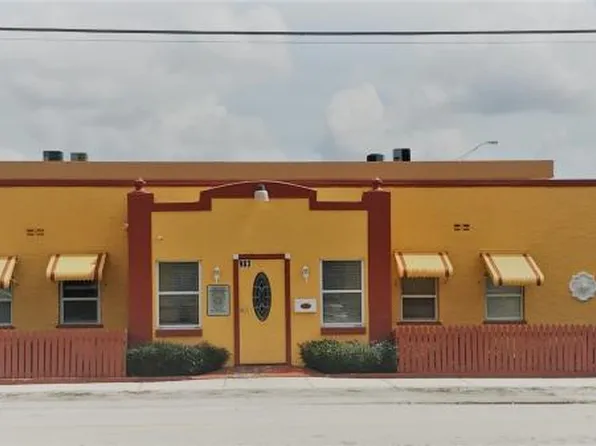 903 W 1st Ave, Hialeah, FL 33010