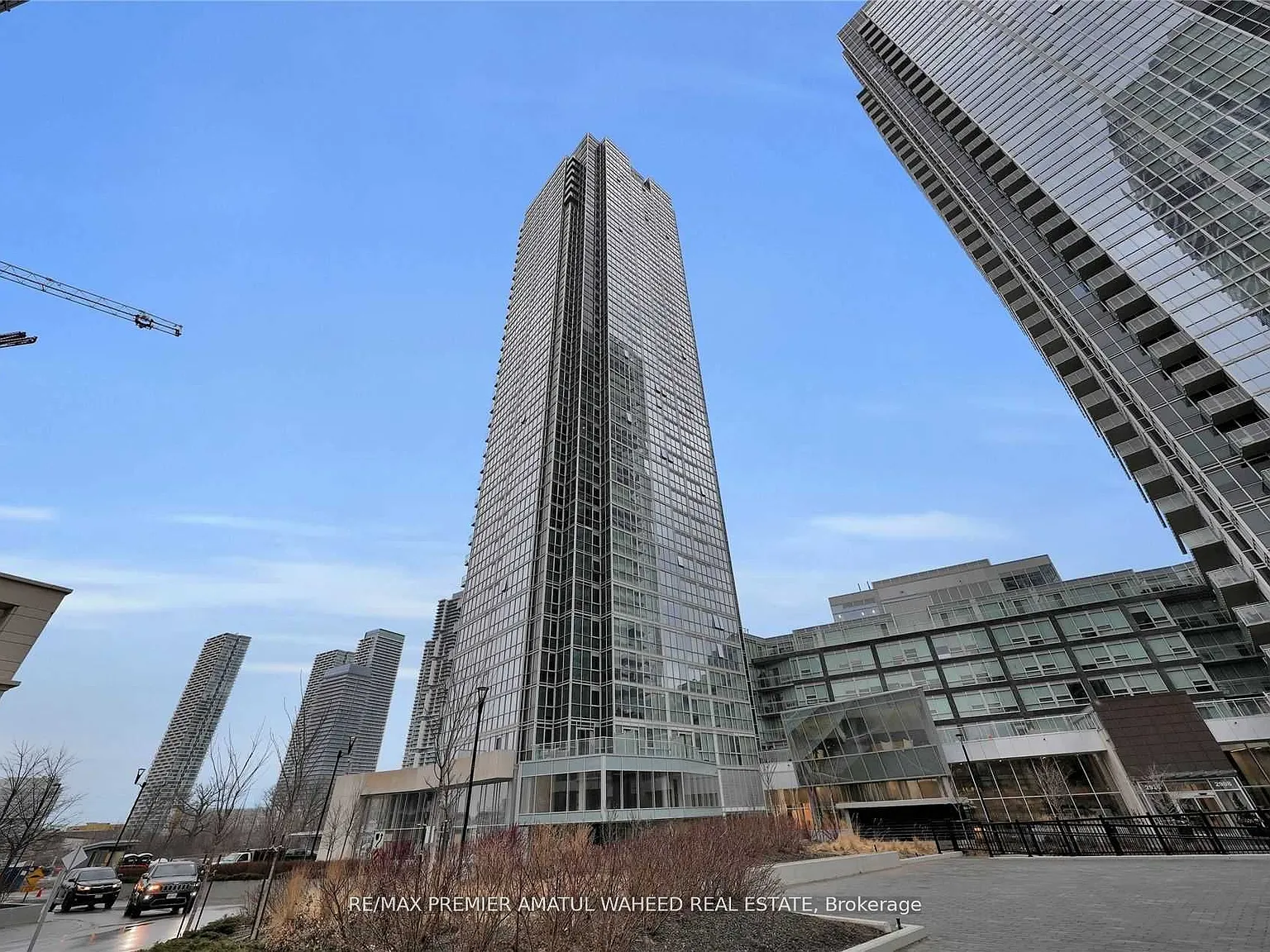 3 bed, $3,000 — Photo 1