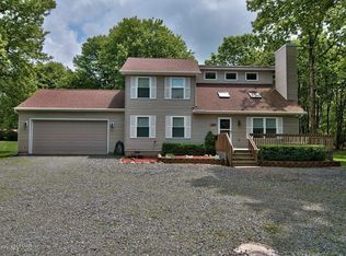 34 Sandburg Gln, Albrightsville, PA 18210