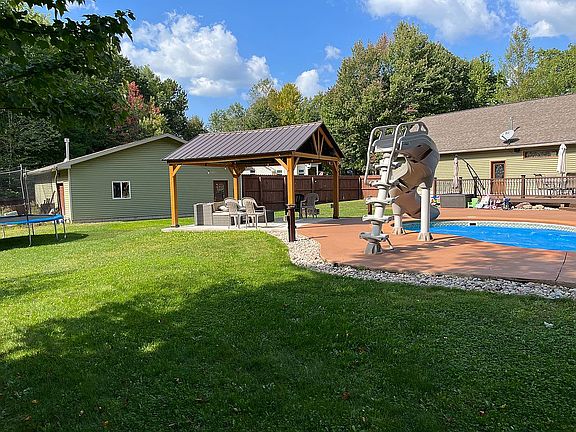 4th image of 3 Mulberry Cir