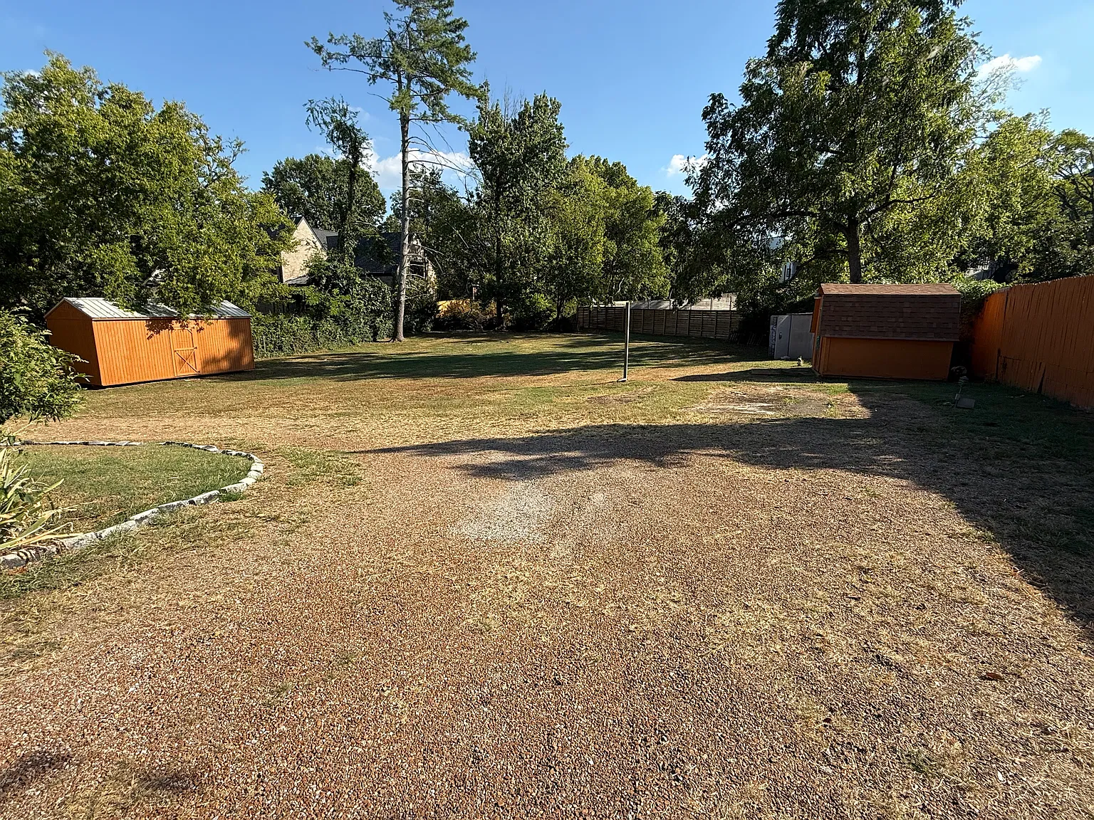 3 bed, 2300 sqft, $3,600 — Photo 4