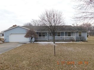 517 Canary Ln, Iola, KS 66749
