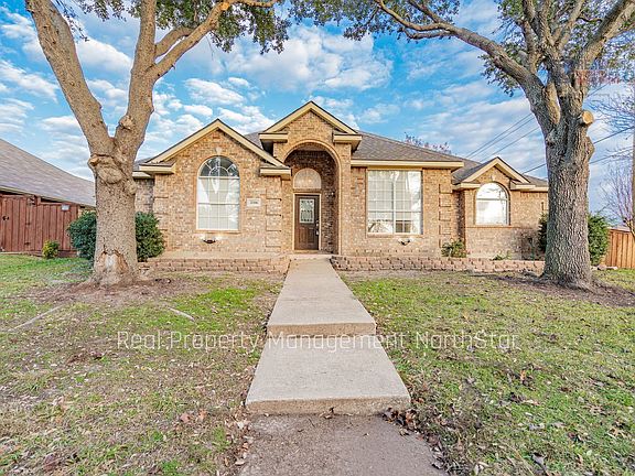 2nd image of 3306 Lake Highlands Dr