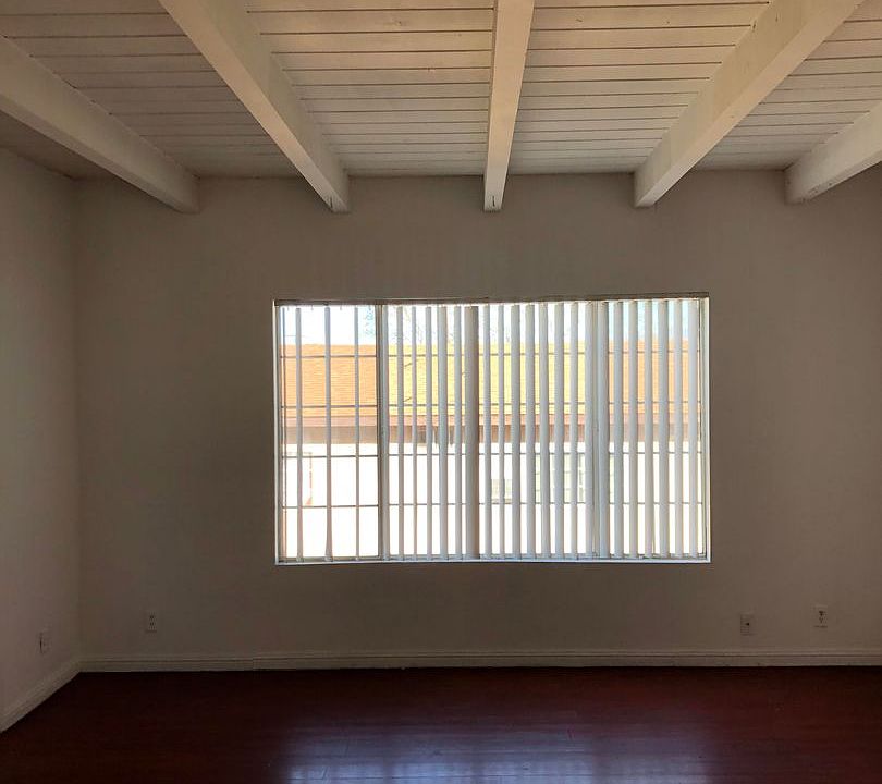 1st image of 5316 Cahuenga Blvd APT 4