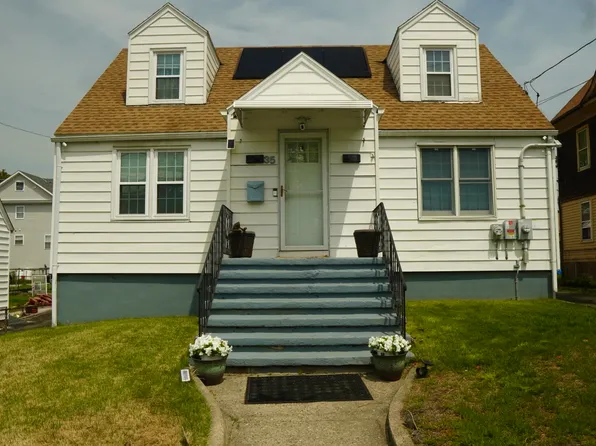 35 Ashley Street, Bridgeport, CT 06610