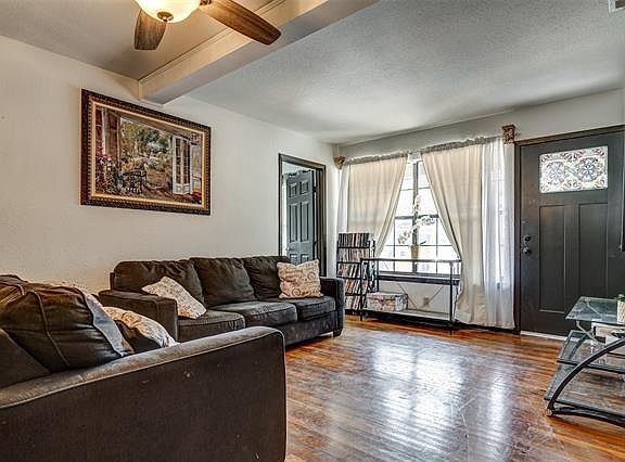 3rd image of 3543 La Prada Dr