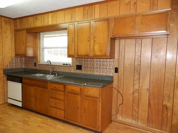 5th image of 419 Murphy Ave