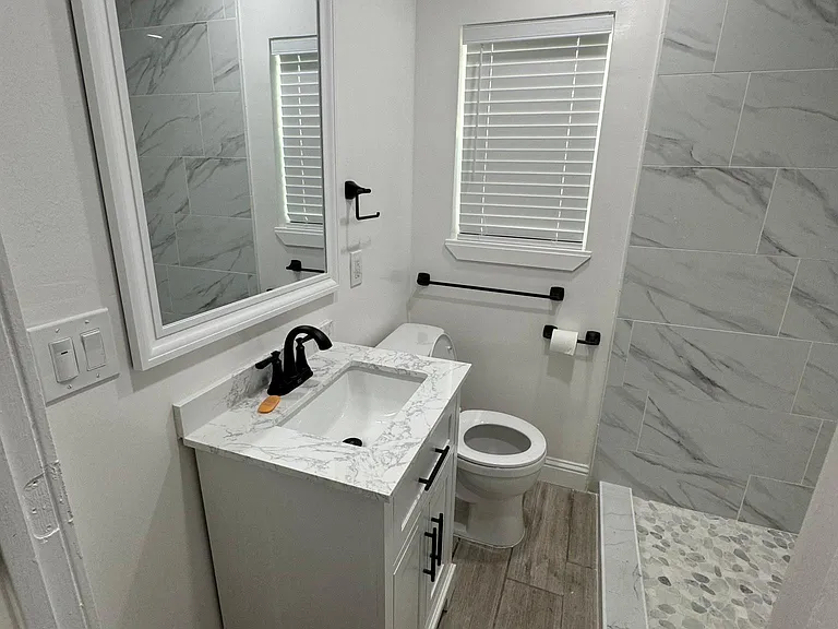 1136 N Sanborn Rd #10 — Photo 13