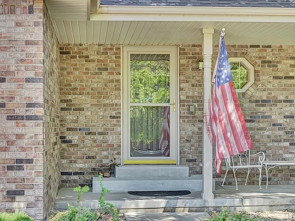 4th image of 6910 Crooked Creek Ct