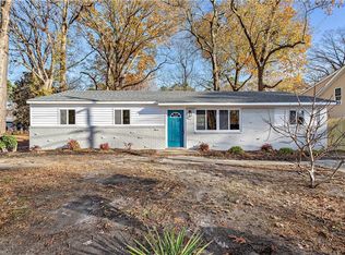 1205 Sparrow Rd, Chesapeake, VA 23325