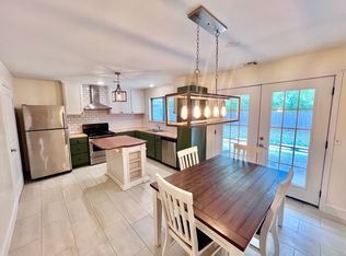 8945 Rambling Rd, Oklahoma City, OK 73132