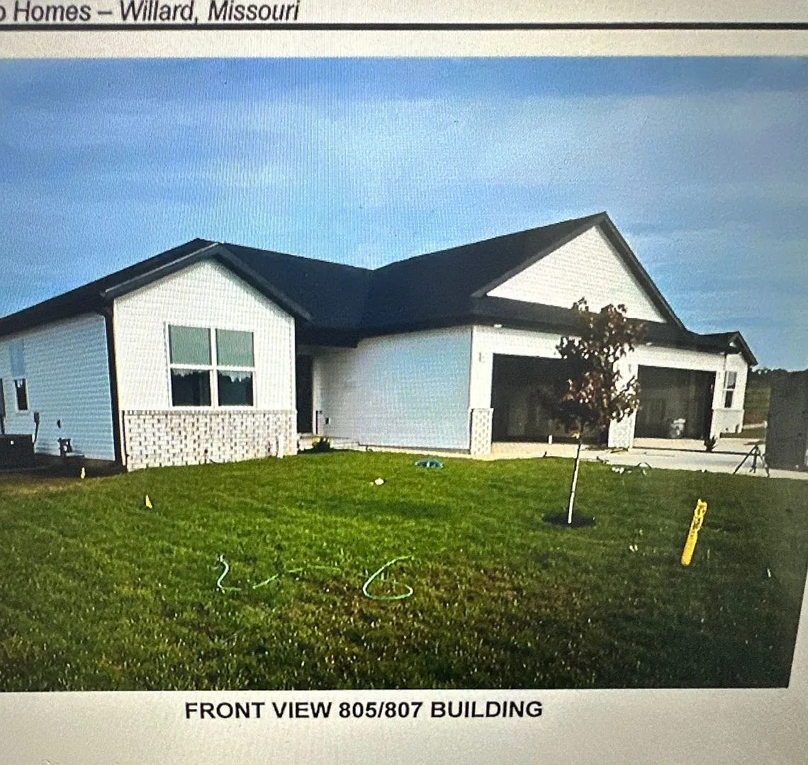 Nearly NEW home in Willard! — Photo 4