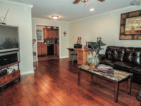 3rd image of 4722 Hollandale Ave
