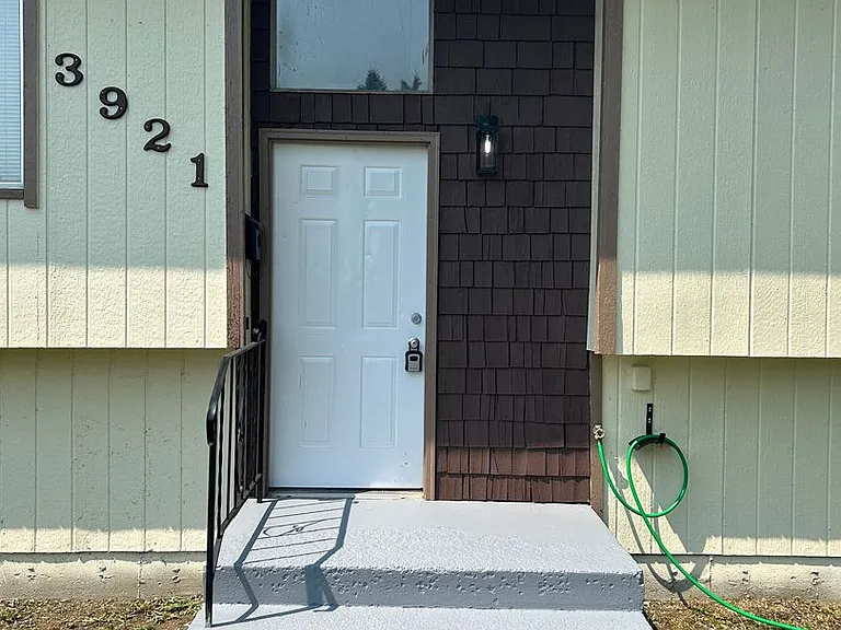 3921 N Napa St — Photo 2