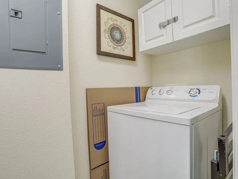 510 Captiva Dr — Photo 21