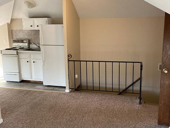 3rd image of 3013 Peach St #3