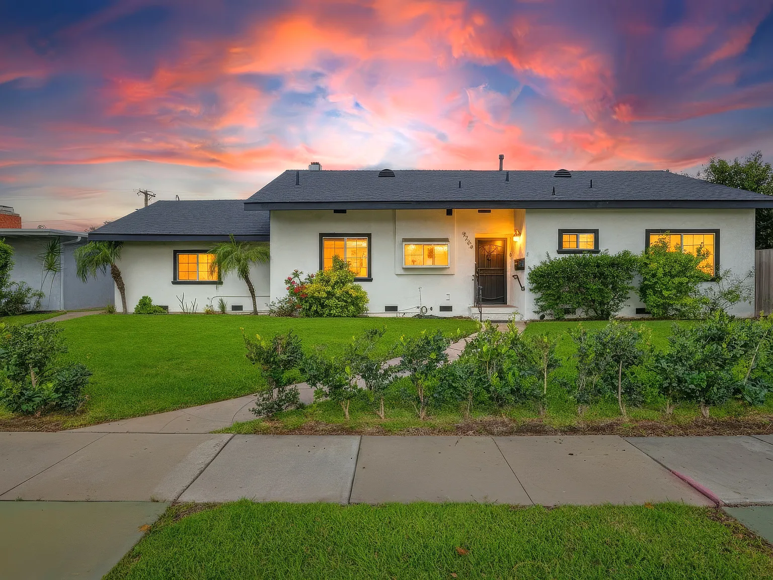 9209 Paramount Blvd — Photo 2