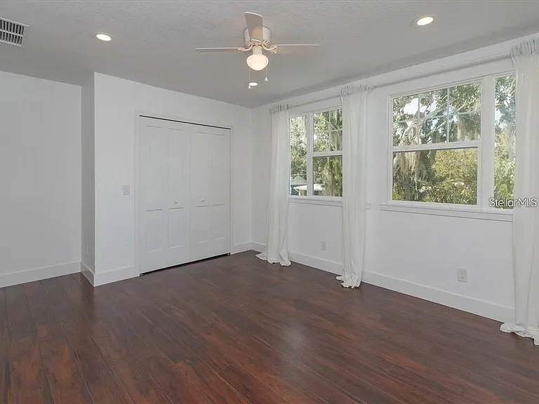1830 Staunton Ave — Photo 7