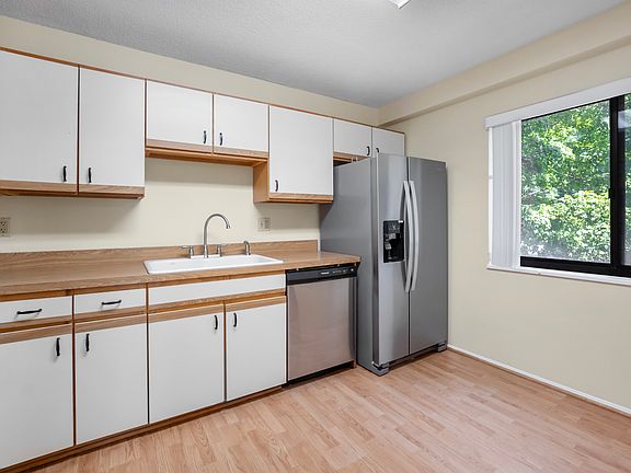 Ample Cabinets & Counter Space
