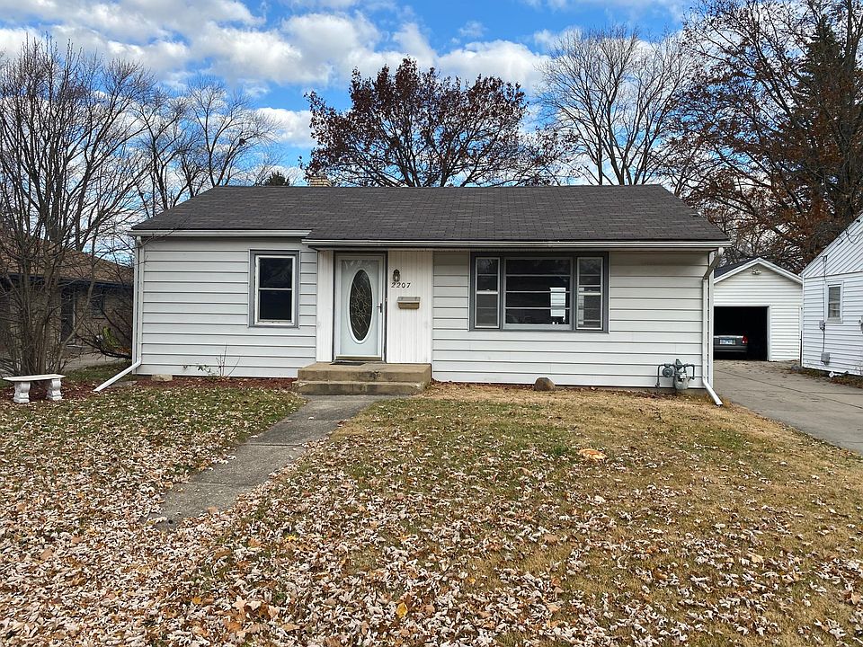 1st image of 2207 Paradise Blvd