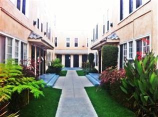 1017 Leighton Ave, Los Angeles, CA 90037