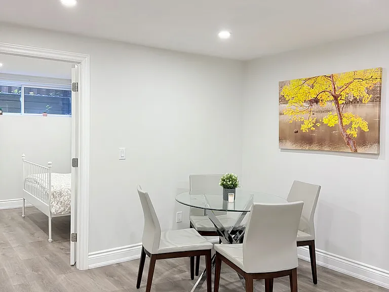3477 Riverspray Cres — Photo 11