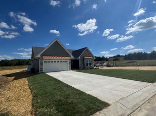 8211 S Westmead Dr, Newberry, IN 47449