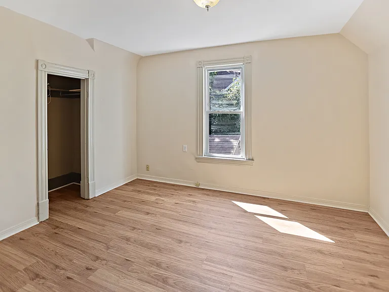 882 Raymond Ave — Photo 24